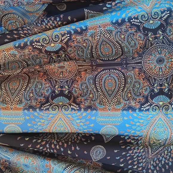 Silky Robe XXL - Picture 4 of 9